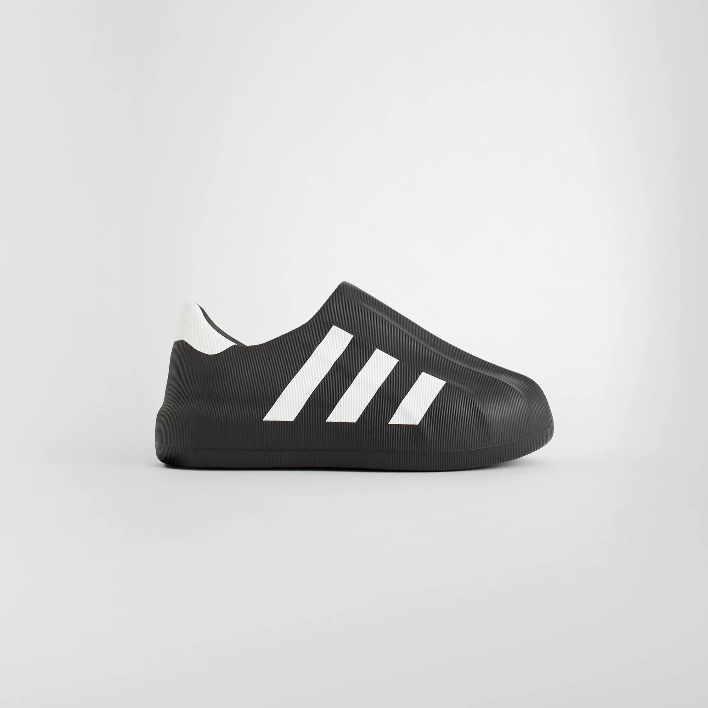 ADIDAS UNISEX BLACK&WHITE SNEAKERS