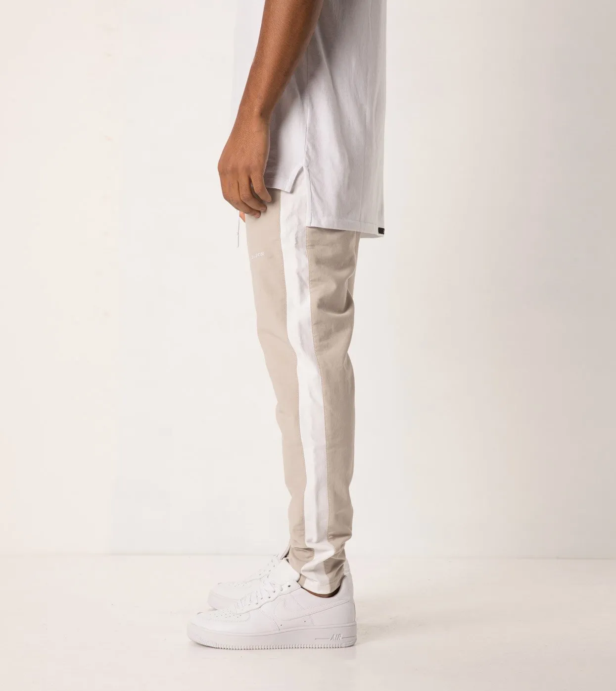 Jumpshot Track Pant Putty/White