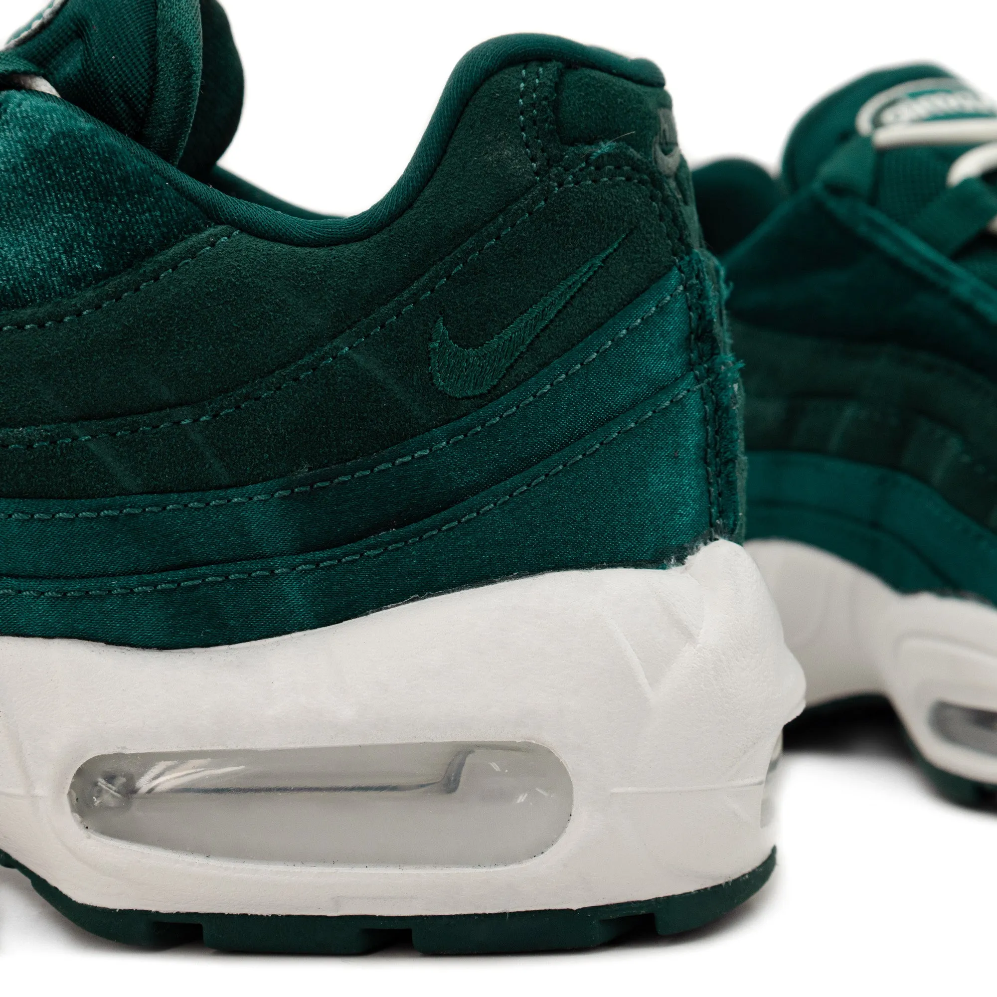 Nike Women's Air Max 95 "Crushed Velvet" Dark Atomic Teal/Sail DZ5226-300