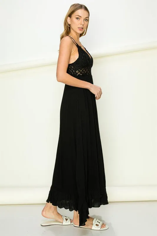 *Online Exclusive* In Love Lace Maxi Dress (Multiple Colors)