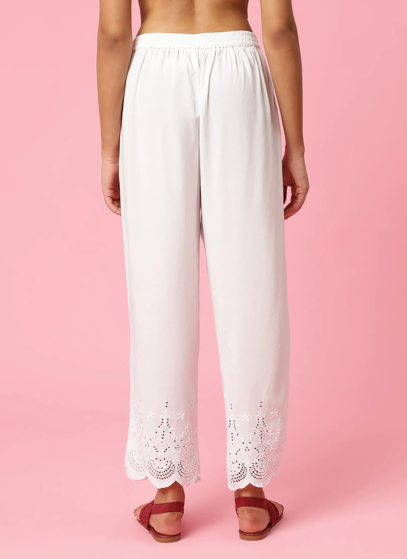 Women White Solid Trouser